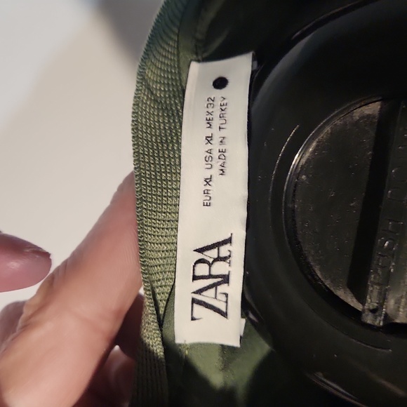 Ladies Zara XLg long sleeve - Picture 2 of 3